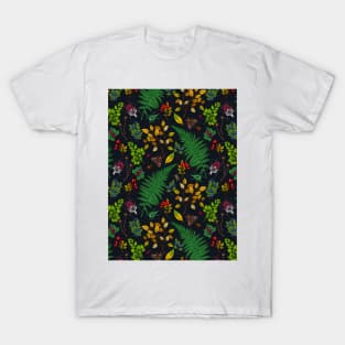 Forest berries, leaves and bugs on graphite black T-Shirt